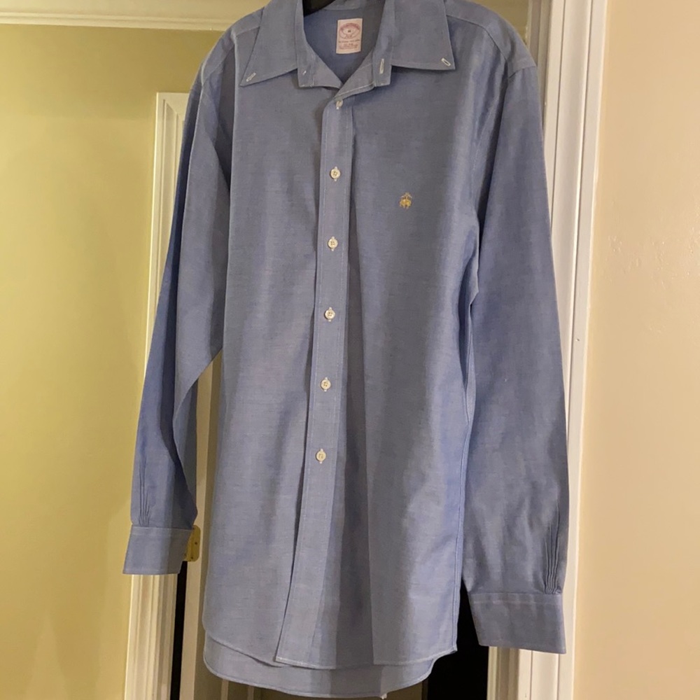 Men’s light blue dress shirt